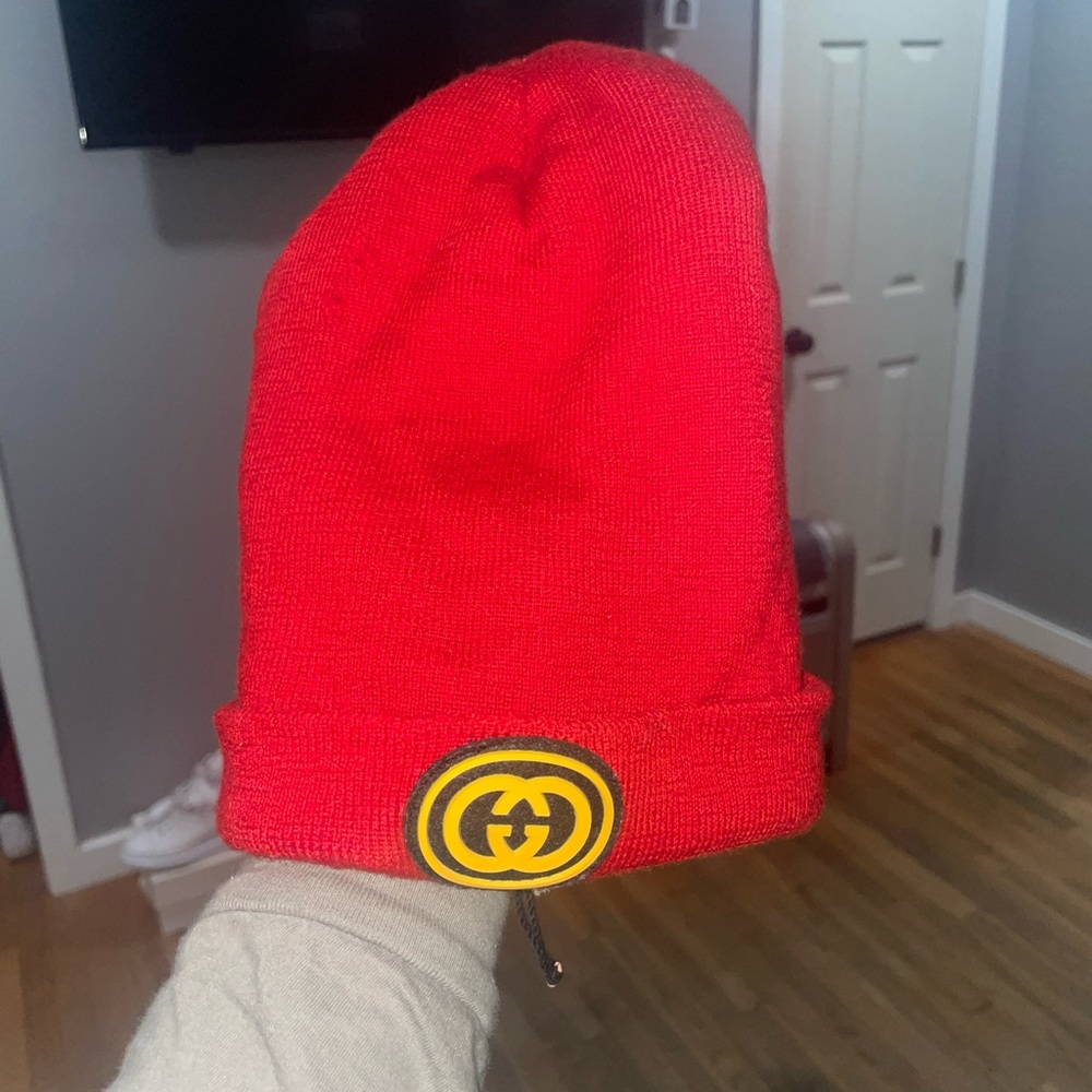 gucci beanie - Picture 2 of 4